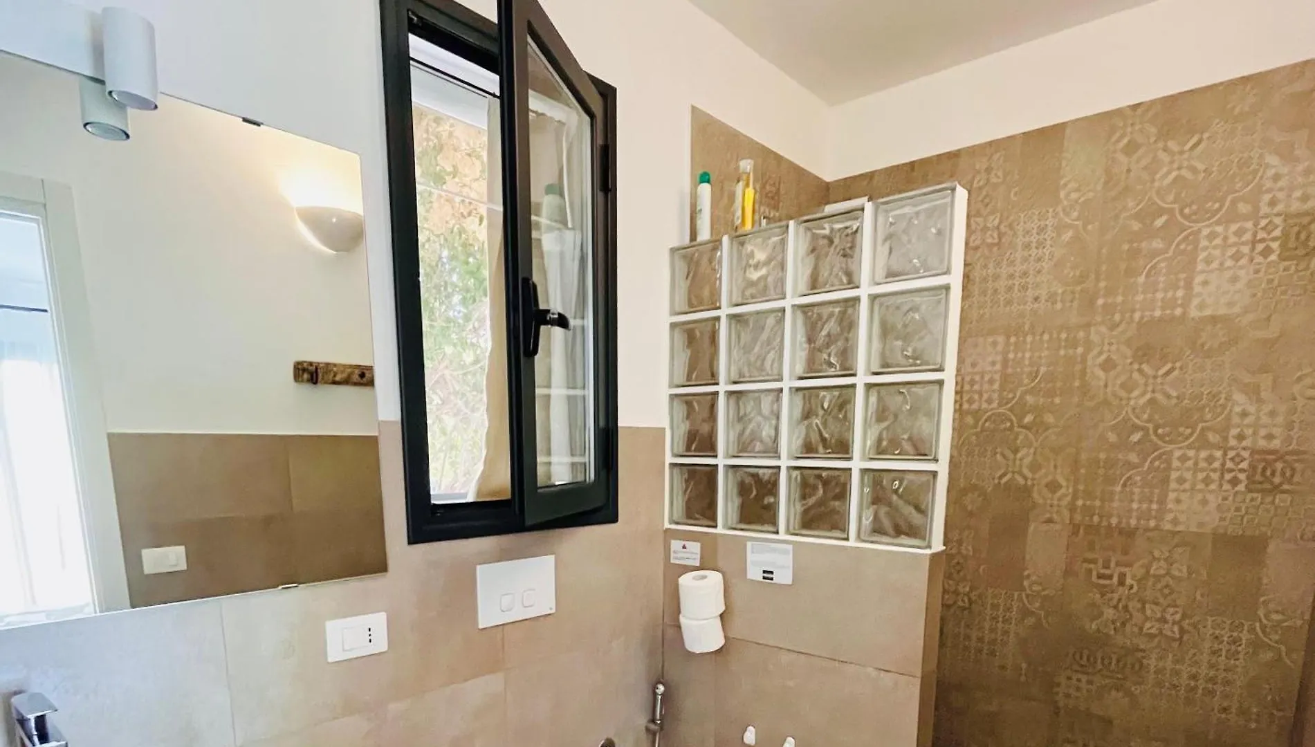 Affittacamere Mayana Sicily - The Suites Santa Maria del Focallo