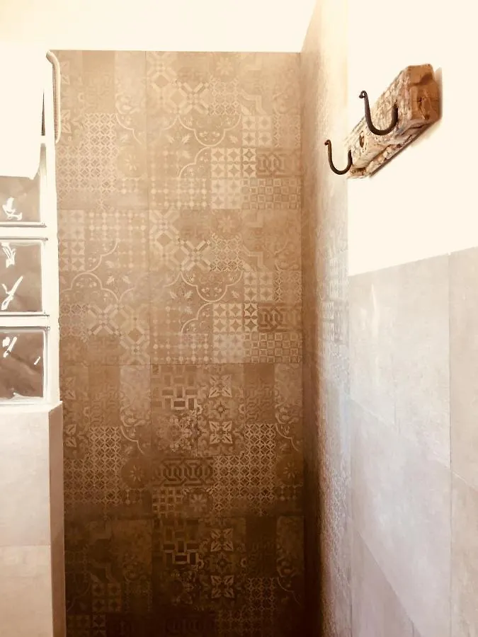 Mayana Sicily - The Suites Santa Maria del Focallo Affittacamere
